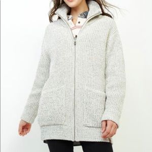 Roots Snowy Fox Coatagin